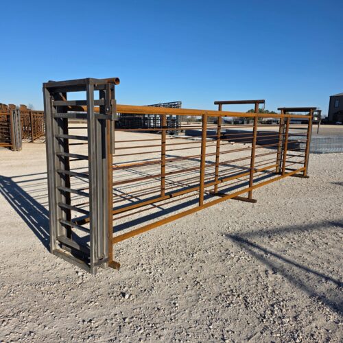 24' Alleyway W/ 2 Slide Gates