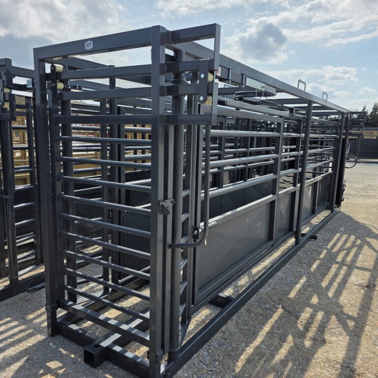 20' Adjustable Alleyway W/ 2 Slide Gate - NT Farm & Ranch