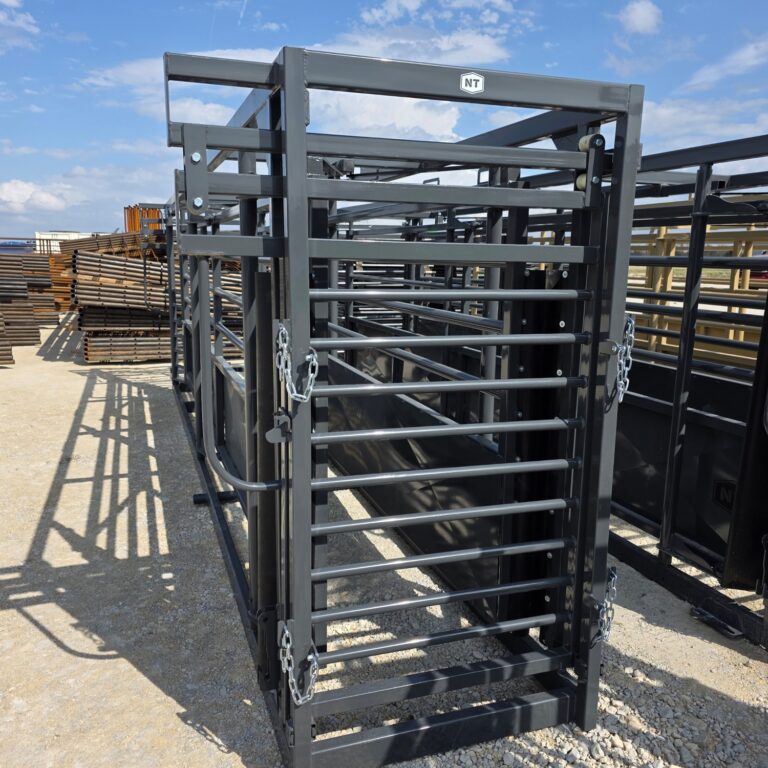 20' Adjustable Alleyway W/ 2 Slide Gate - NT Farm & Ranch