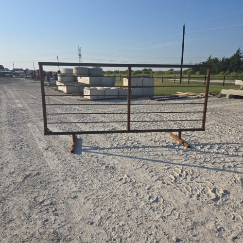 20260923_090302 R 12' Heavy-Duty Freestanding Panels.